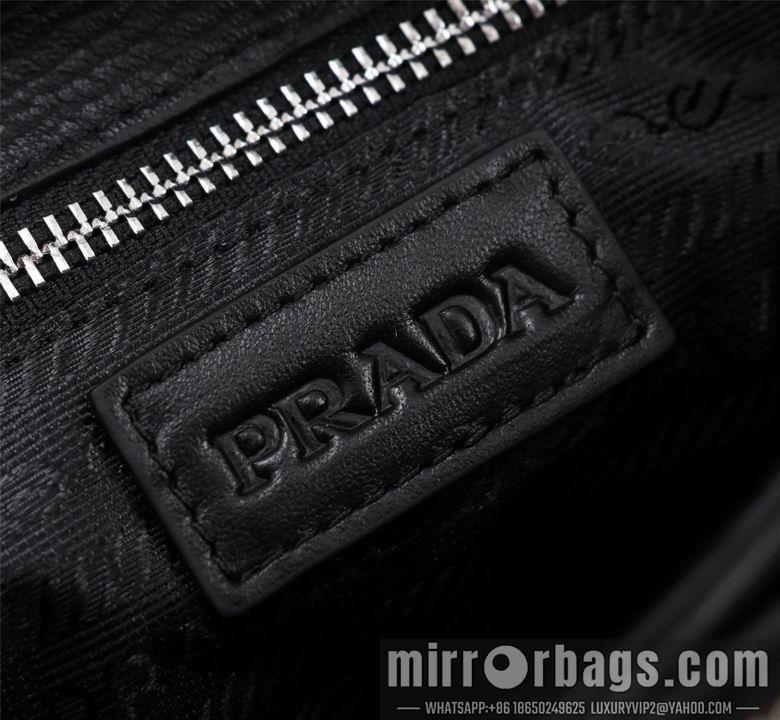 Prada Bags 8370-4 29X19X4cm WP
