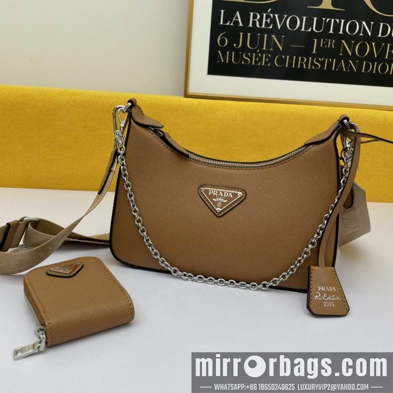 Prada Bags WW1BH204棕 18X22X6.5