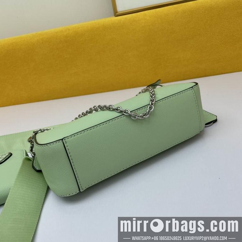 Prada Bags WW1BH204绿 18X22X6.5
