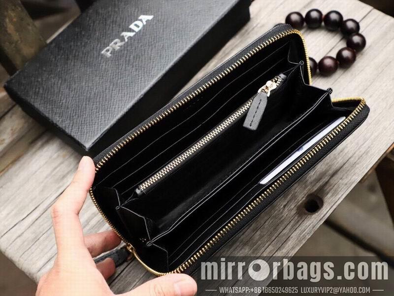 Prada Bags 666050 19X10.5X2.5cm XM