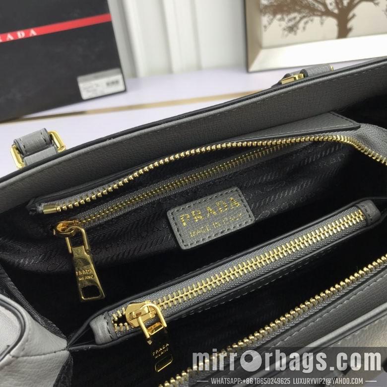 Prada Bags WW5005灰 30X22X13