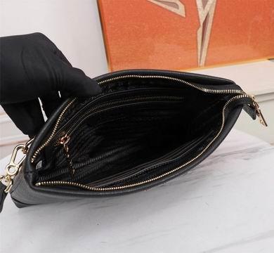 Prada Bags 8351-4 28X17X4cm WP
