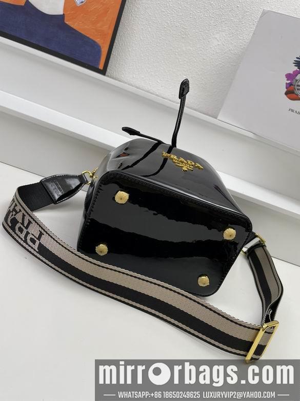 Prada Bags 55133 18X22X12cm XM 4