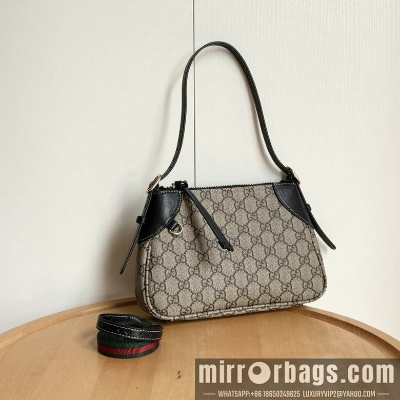 Gucci Bags 1:1 Emblem 815218 24.5X16X5cm DF
