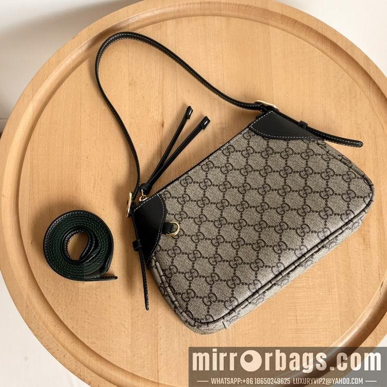 Gucci Bags 1:1 Emblem 815218 24.5X16X5cm DF