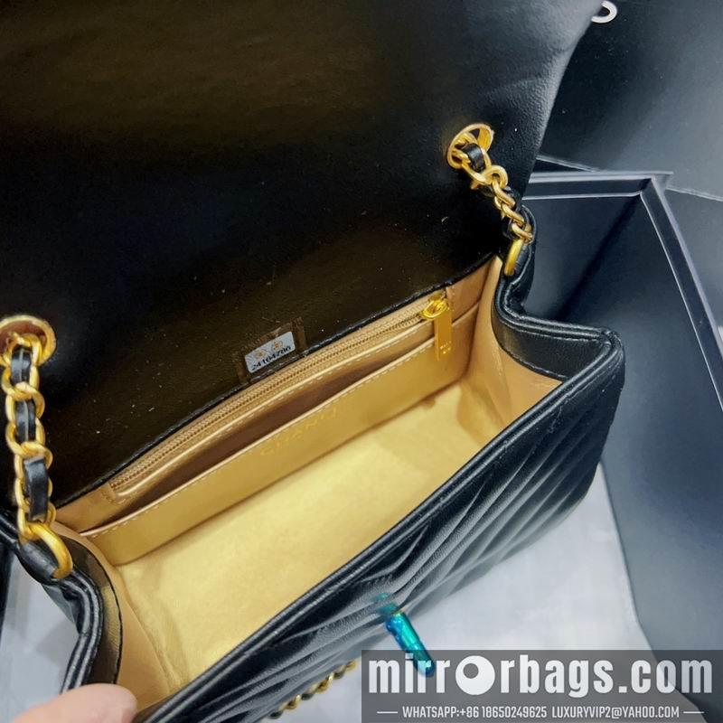 1:1 Chanel Bags Chanel 羊皮18cm CN