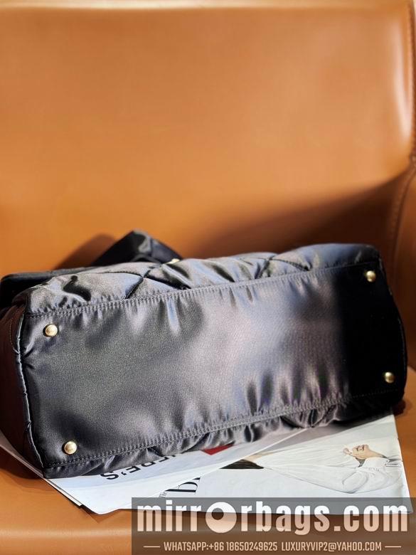 1:1 Chanel Bags 122402 WO