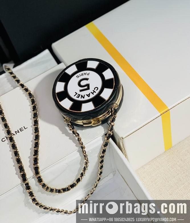 1:1 Chanel Bags 8X8X3.5cm 061102 YG 2colour