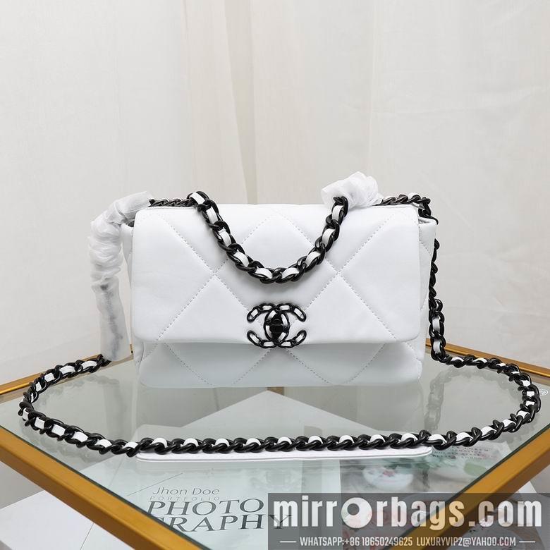 1:1 Chanel Bags 6012 26X16X9cm YG 2colour