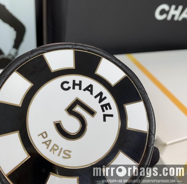 1:1 Chanel Bags 8X8X3.5cm 061102 YG 2colour