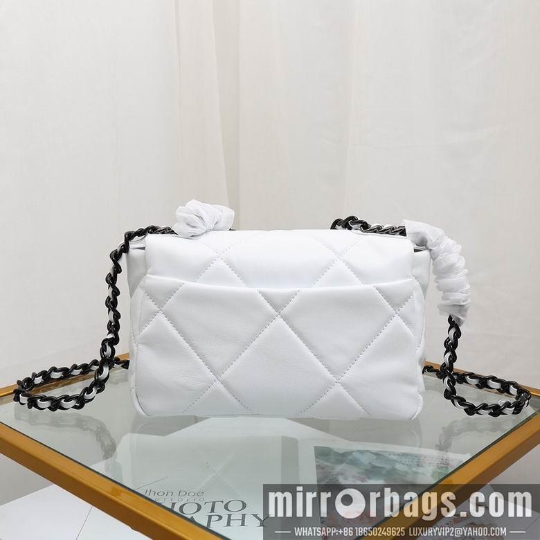 1:1 Chanel Bags 6012 26X16X9cm YG 2colour