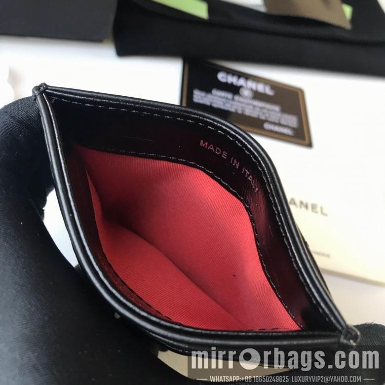 1:1 Chanel Bags A84368 11X7.5cm YG 3colour