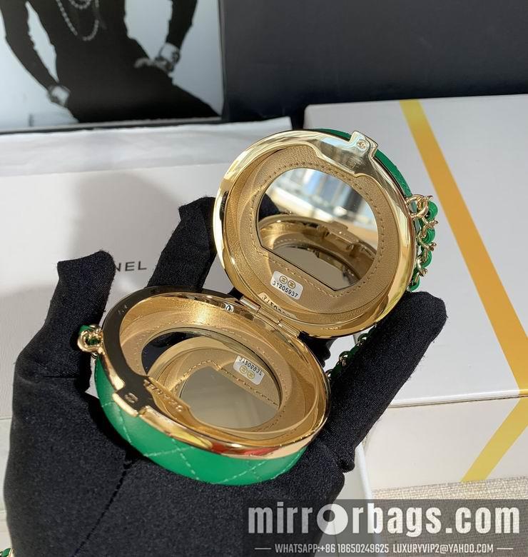 1:1 Chanel Bags 8X8X3.5cm 061102 YG 2colour