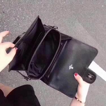 1:1 Chanel Bags WO1012