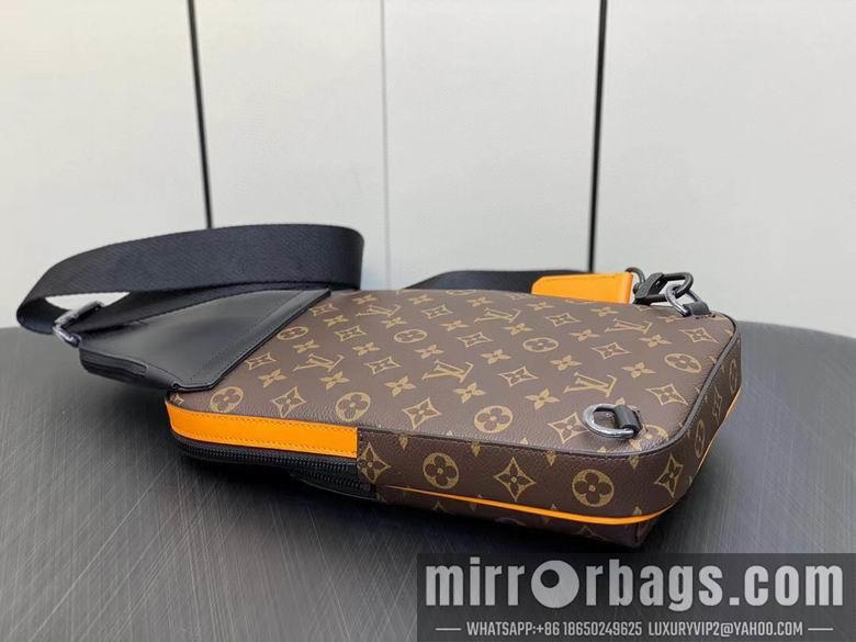 LV Bags Avenue M46718 20x31x7cm gf