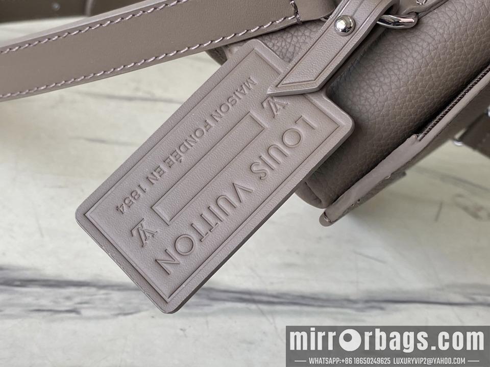 LV Bags Fastline M11484 17.3x12x7cm gf