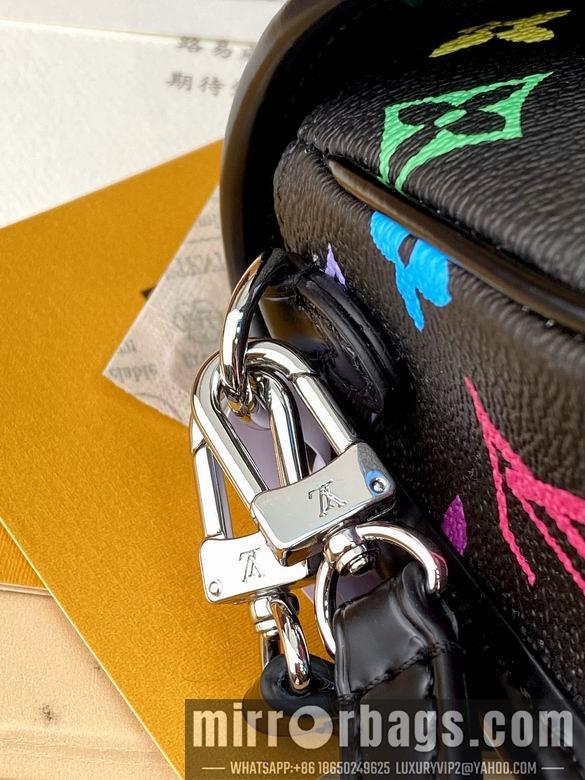 LV Bags M14194 19X10.5X6cm