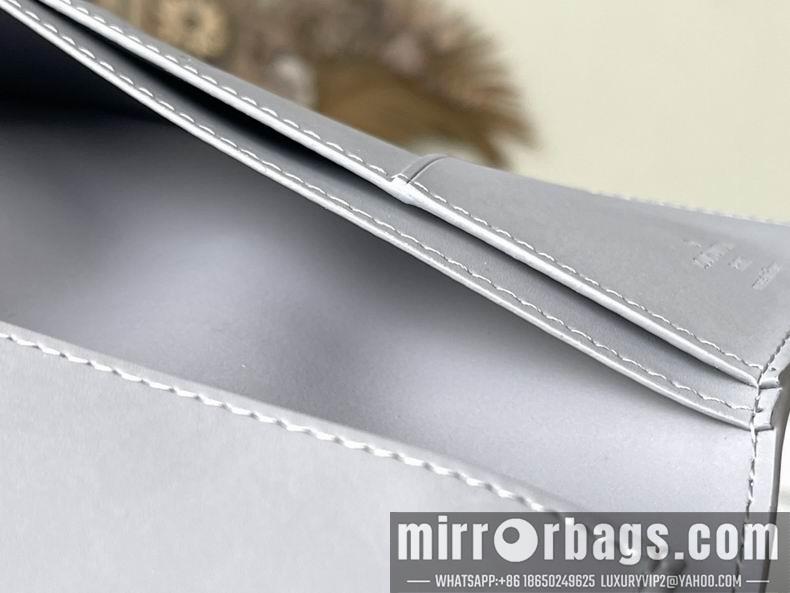 LV Bags Aerogram M81153 10x19x2 cm gf