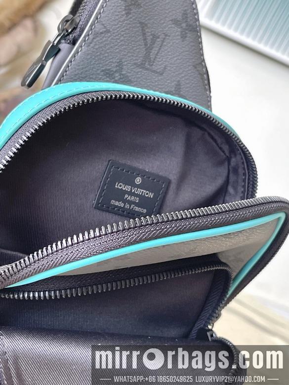 LV Bags Avenu M11703 16x33x5.7cm gf