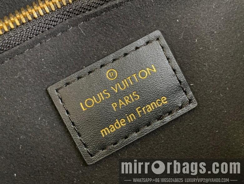 LV Bags Trunkie m14526 16x8x27cm gf