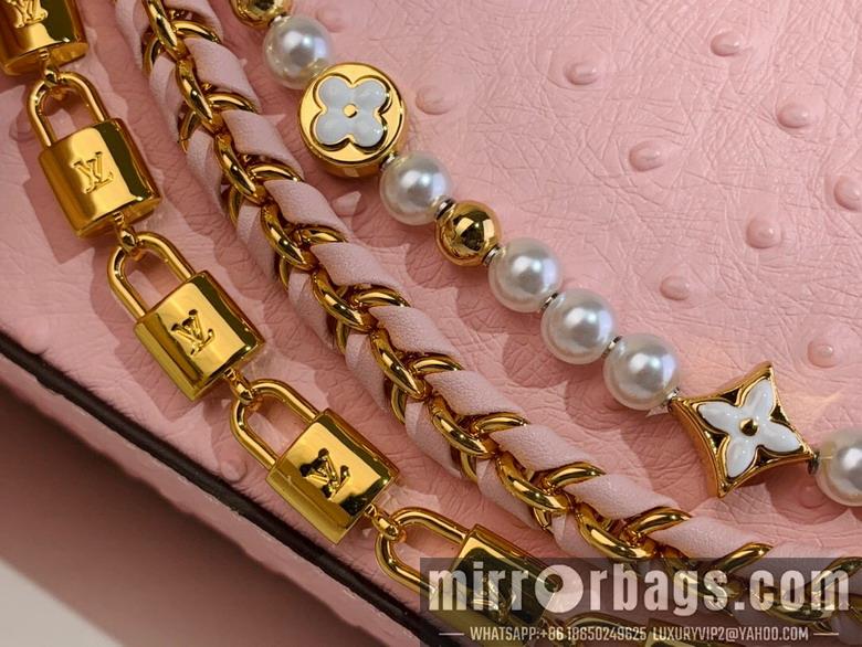 LV Bags Cap m11908 21x13.6x8cm gf2