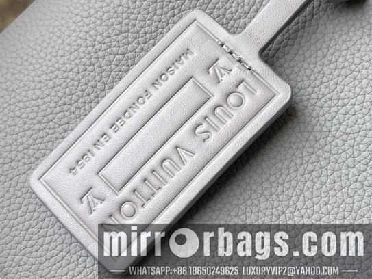 LV Bags Aerogram M81029 30x22x5 cm gf