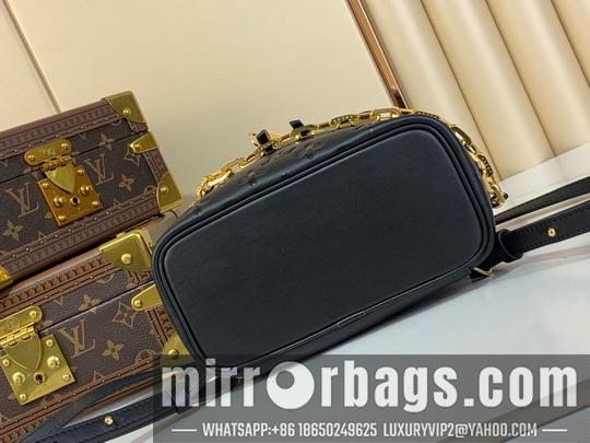 LV Bags Backpack M13357 26x10x21cm gf