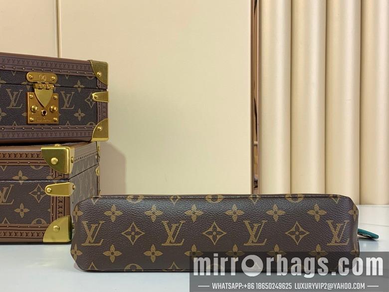 LV Bags Voyage m13198 21x7.5x30cm gf1