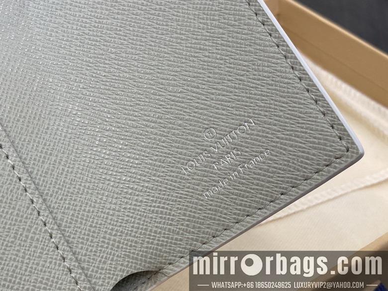 LV Bags Victor M14122 11.5x9x2.5cm gf1
