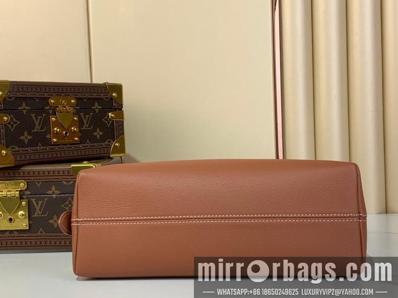 LV Bags Low Key m13151 30x18x12cm gf