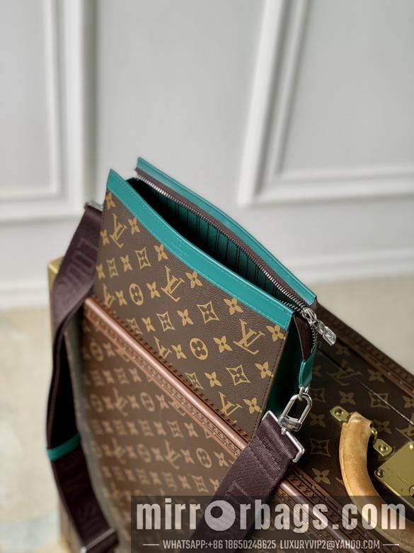LV Bags Alpha M81124 18.5x11x6.5cm gf2