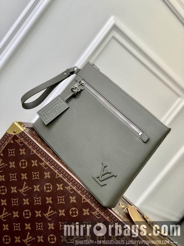 LV Bags Aerogram iPad M69837军绿 30x22x5cm gf