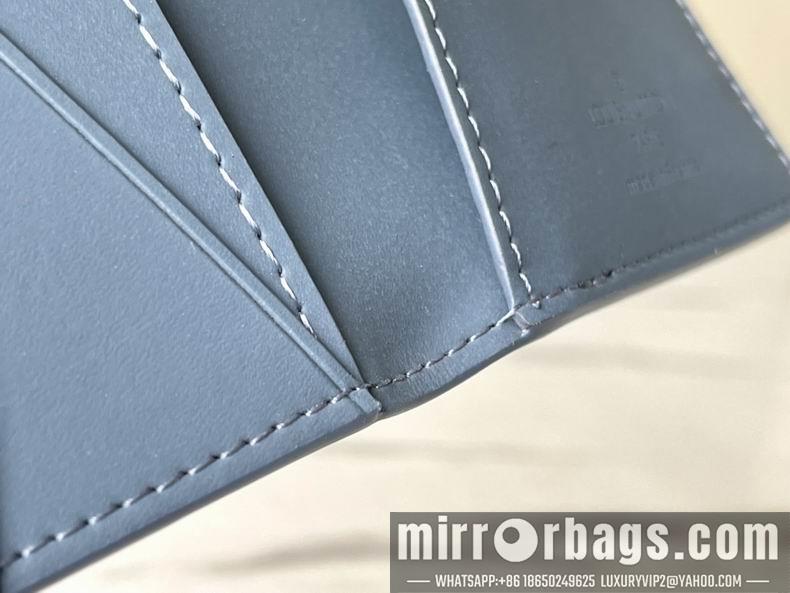 LV Bags Aerogram M81028 8x11x1 cm gf