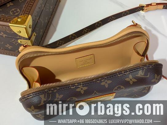LV Bags Bone M12615 14x6x24cm gf