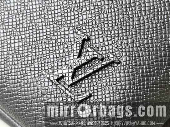 LV Bags Avenue M41719十字纹 20x31x10cm gf