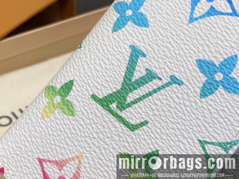 LV Bags M13910 7.5x11cm gf
