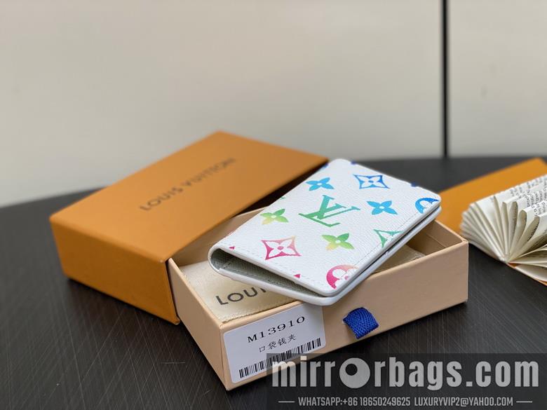LV Bags M13910 7.5x11cm gf