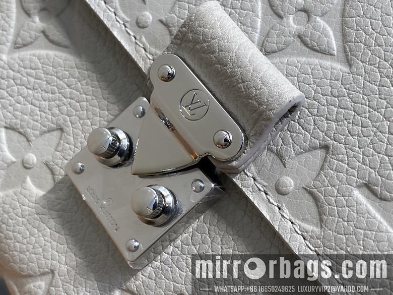 LV Bags Sarah M13463 19x11x3cm gf