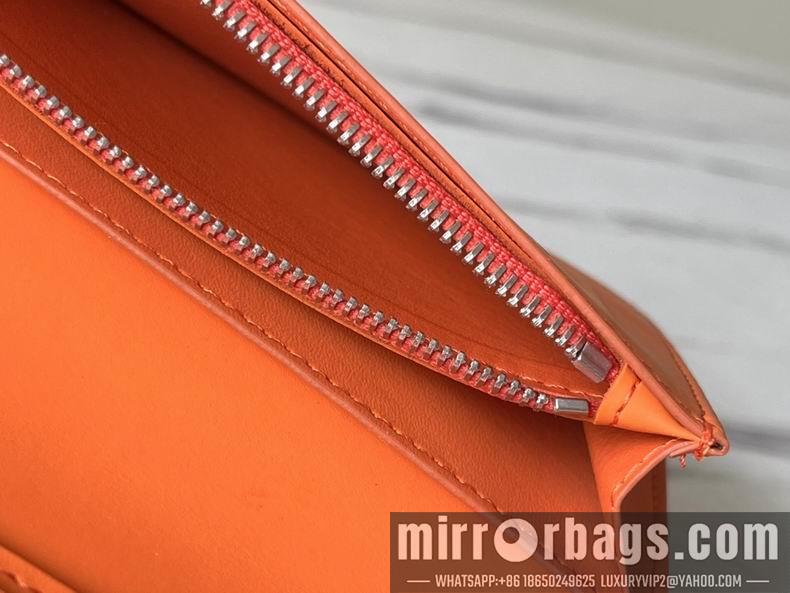 LV Bags Aerogram M81153 10x19x2 cm gf