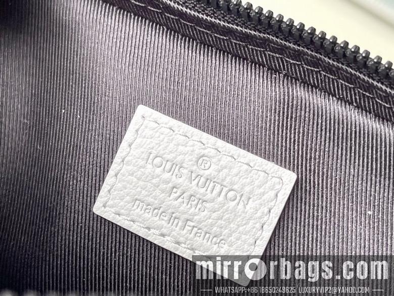 LV Bags Alpha M83383 11x18.5x6.5cm gf