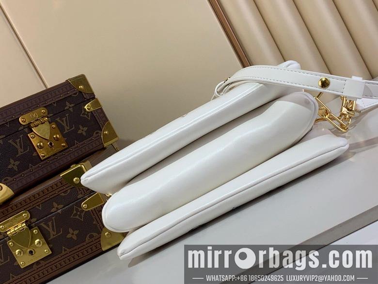 LV Bags Coussin m13233 20x12x26cm gf