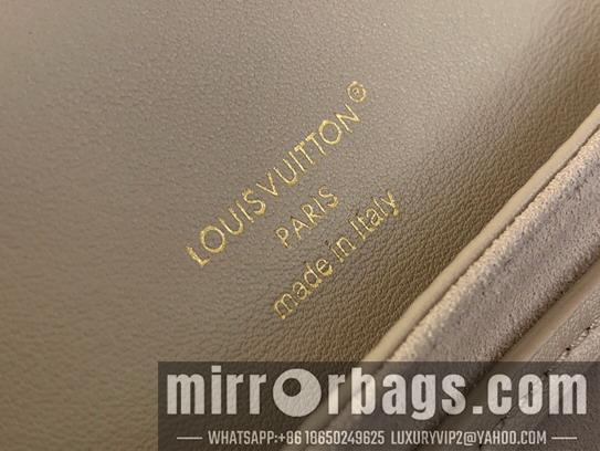 LV Bags Backpack M13358 26x10x21cm gf