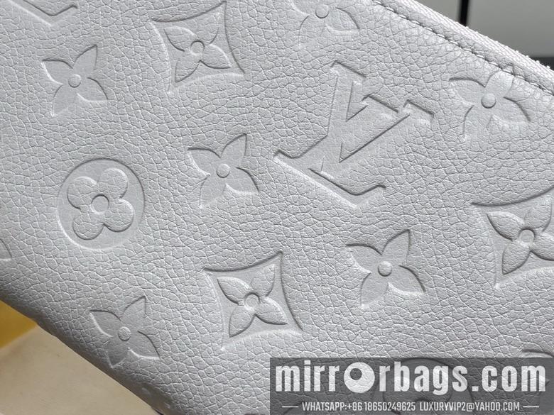 LV Bags Zippy M13825 19.5x10.5x2.5cm gf