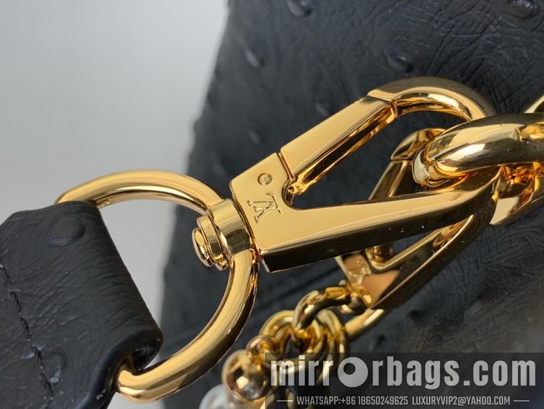 LV Bags Cap m11908 17.3x9x27cm gf3