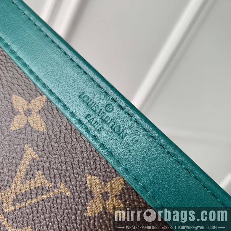 LV Bags Alpha M81124 18.5x11x6.5cm gf2