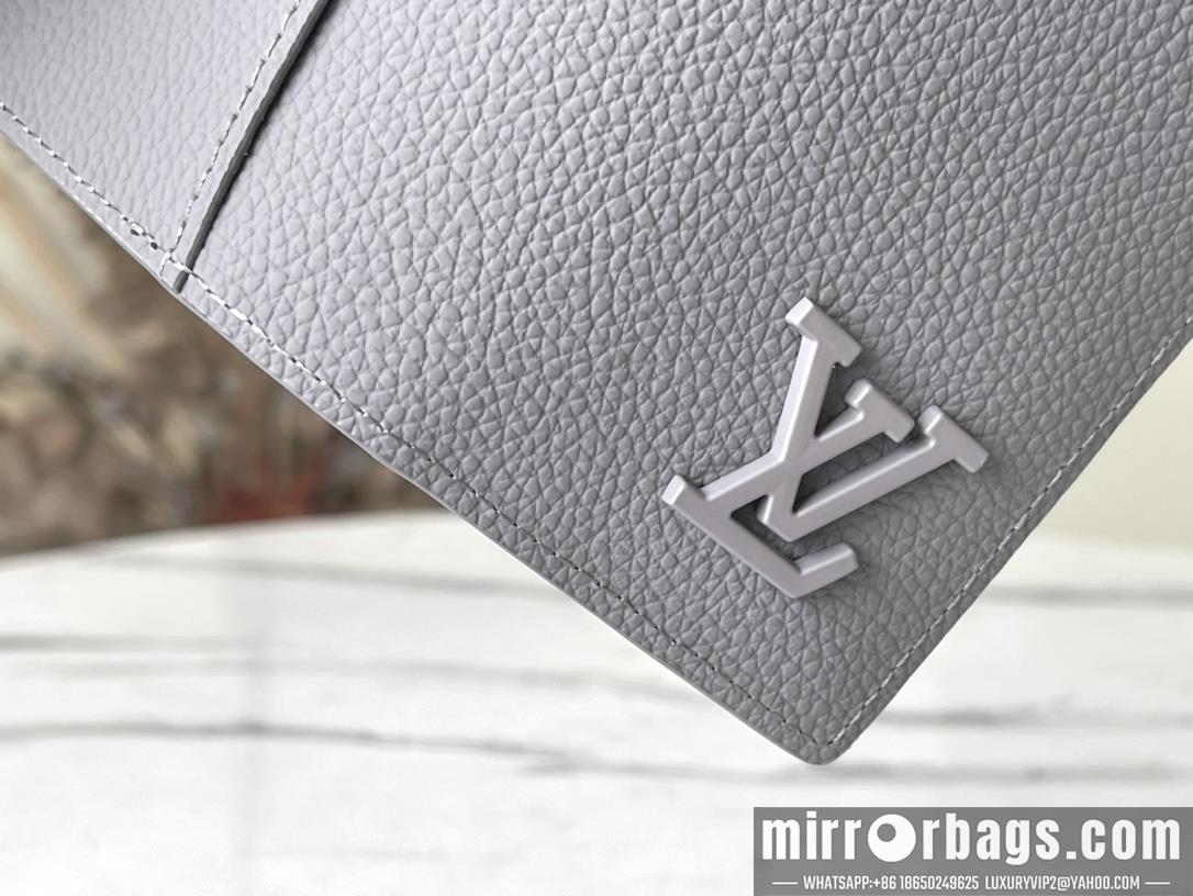 LV Bags Aerogram M81028 8x11x1 cm gf