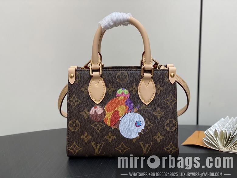 LV Bags On M13668 18x15x8.5cm gf