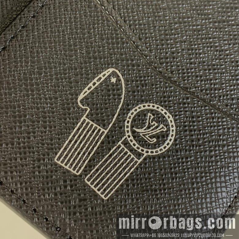 LV Bags M13910 7.5x11.1x1cm gf