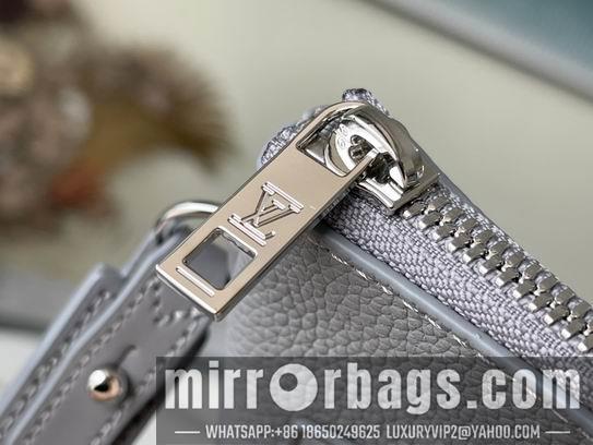 LV Bags Aerogram M81029 30x22x5 cm gf