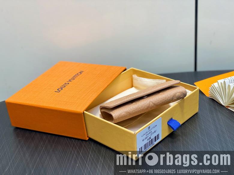 LV Bags Ski M13891 8x1x10.5cm gf1